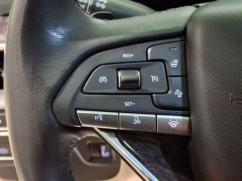 Certified 2023 Cadillac Escalade Premium Luxury AWD/4WD image 27