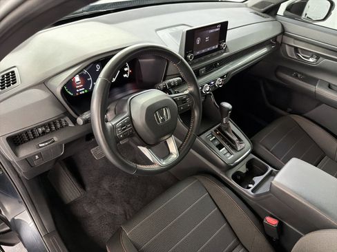 Used 2025 Honda CR-V Sport image 4
