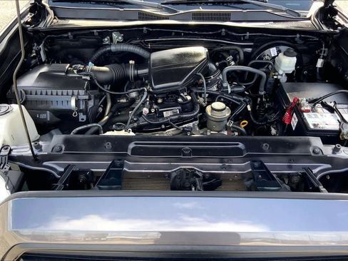 Used 2021 Toyota Tacoma SR w/ SR Convenience Package RWD image 31