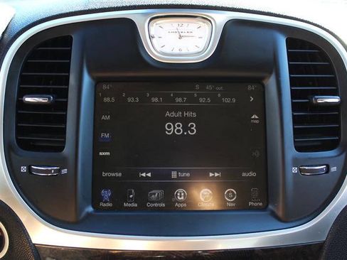 Used 2015 Chrysler 300 C w/ Light Group image 20