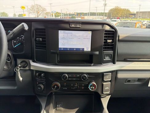 New 2026 Ford F350 XLT w/ 360-Degree Camera Package image 28