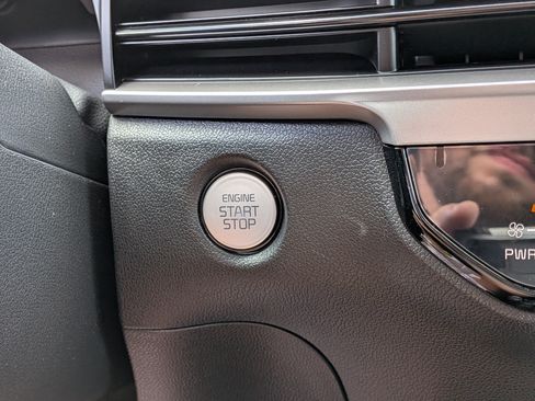 New 2026 Kia Sorento LX FWD image 32