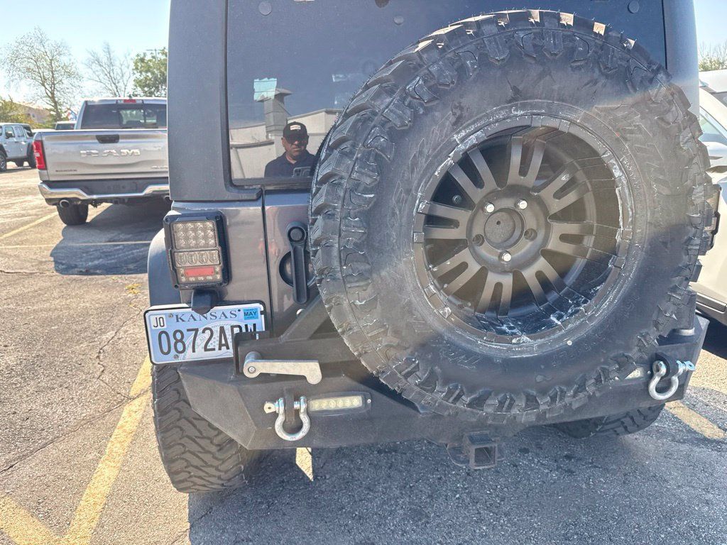Used 2018 Jeep Wrangler Unlimited Sport S AWD/4WD image 19