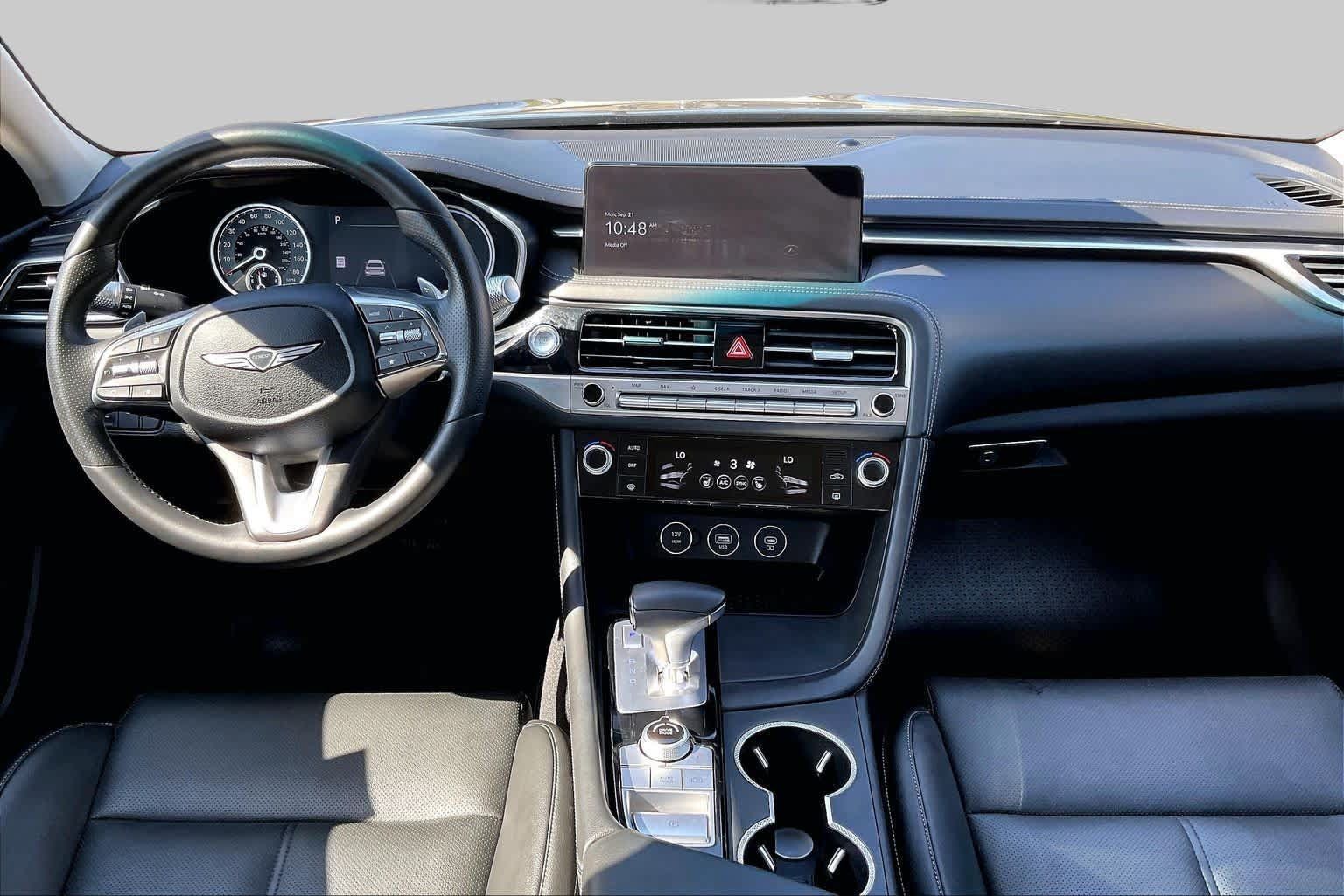 Used 2025 Genesis G70 2.5T RWD image 15