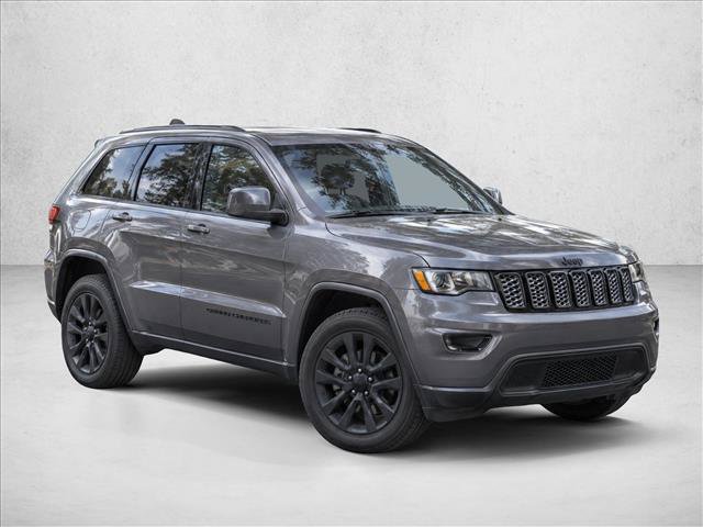 Used 2019 Jeep Grand Cherokee Altitude RWD image 3