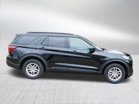 Used 2026 Ford Explorer Active AWD/4WD image 8