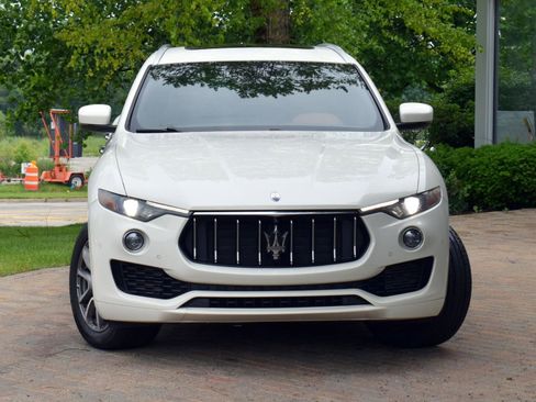 Used 2019 Maserati Levante S image 7