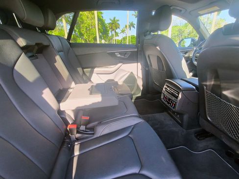 Used 2021 Audi Q8 Premium Plus w/ Premium Plus Package AWD/4WD image 30