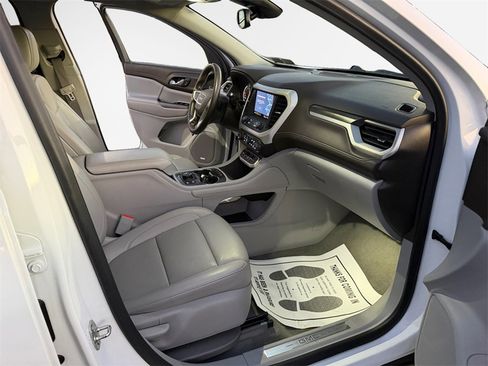 Certified 2023 GMC Acadia SLT image 26