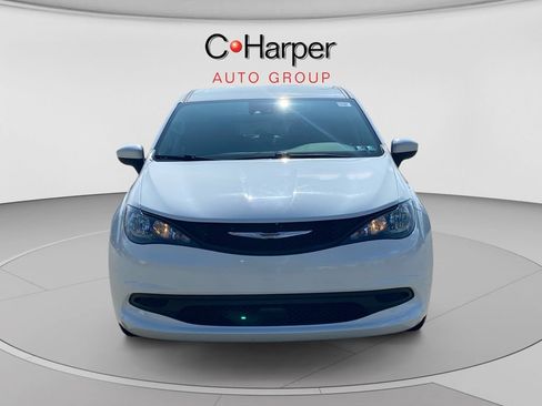 Used 2023 Chrysler Voyager LX FWD image 8
