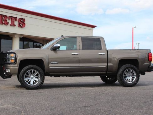 Used 2014 Chevrolet Silverado 1500 High Country w/ High Country Premium Package AWD/4WD image 6