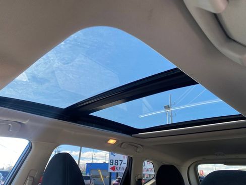 Used 2014 Nissan Rogue SL image 12