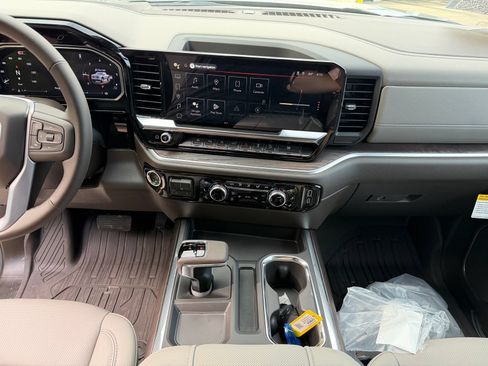 New 2026 GMC Sierra 1500 SLT w/ SLT Premium Plus Package AWD/4WD image 20