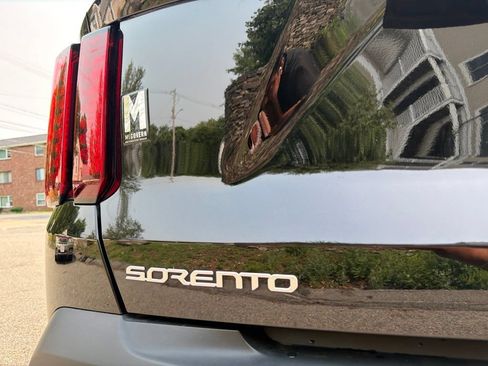 Certified 2023 Kia Sorento X-Line EX AWD/4WD image 12