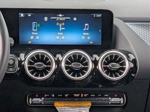 Certified 2025 Mercedes-Benz GLA 250 4MATIC image 13