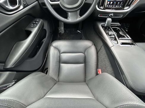 Certified 2025 Volvo S60 T8 Plus image 14