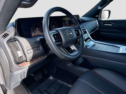 Used 2025 Nissan Armada SL w/ Captain's Chari Seat Package image 10