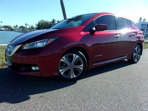Used 2018 Nissan Leaf SL w/ SL Technology Package image 16