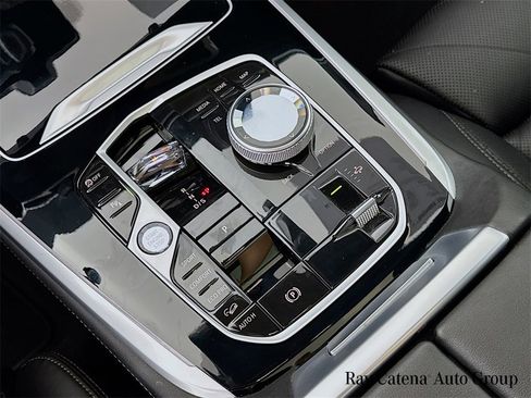 Used 2023 BMW X7 xDrive40i w/ Executive Package image 17