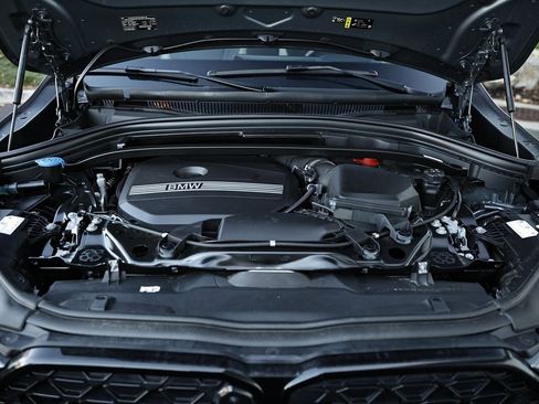 Certified 2025 BMW X2 xDrive28i w/ Technology Package image 32