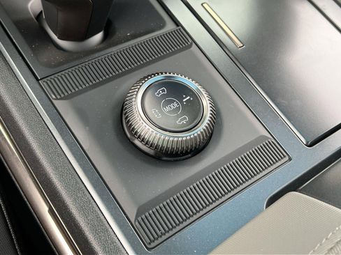 New 2025 GMC Hummer EV 3X w/ LPO, Roof Cross Rail Package image 23