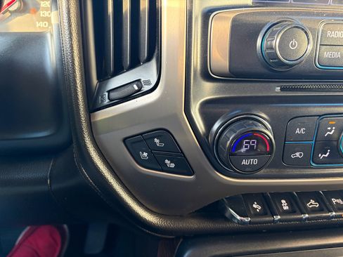 Used 2018 GMC Sierra 2500 Denali image 30