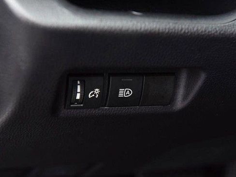 Used 2025 Toyota RAV4 XLE image 11