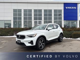 Certified 2025 Volvo XC40 B5 Core video 1