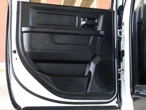 Used 2018 RAM 3500 Tradesman w/ Chrome Appearance Group image 40