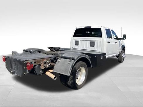Used 2022 RAM 5500 Tradesman w/ Chrome Appearance Group AWD/4WD image 5