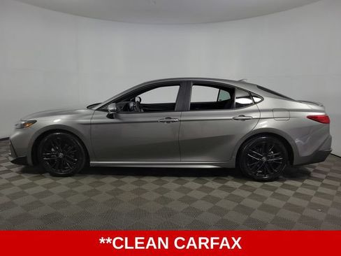 Used 2025 Toyota Camry SE w/ Convenience Package FWD image 5