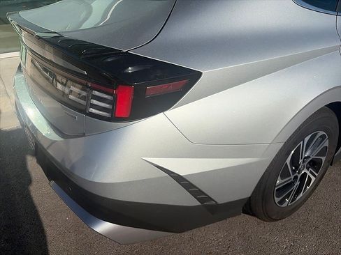 Certified 2026 Hyundai Sonata Blue FWD image 6