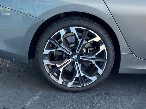 Used 2025 BMW 330i xDrive Sedan w/ M Sport Package image 14