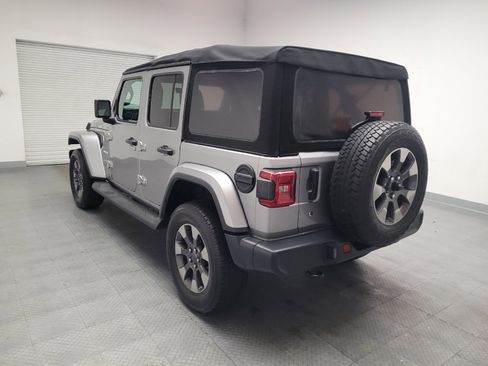 Used 2018 Jeep Wrangler Unlimited Sahara w/ Dual Top Group AWD/4WD image 5
