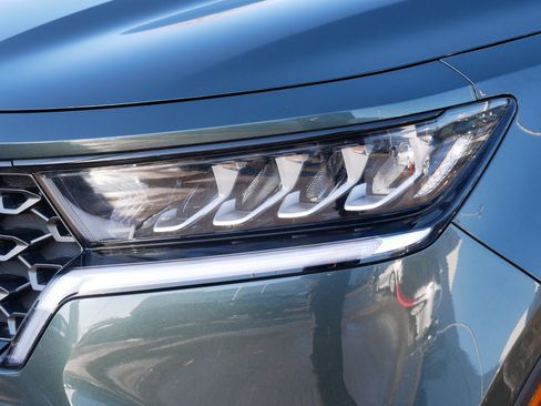 Certified 2023 Kia Sorento X-Line EX image 16