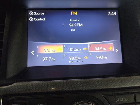 Used 2019 Nissan Pathfinder SL FWD image 25