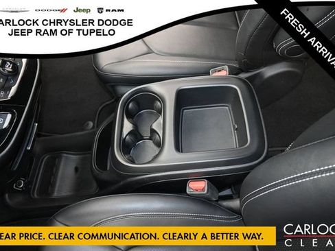Used 2025 Chrysler Pacifica Select FWD image 22