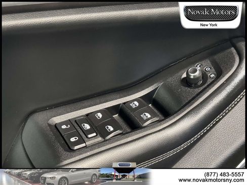 Used 2022 Jeep Grand Cherokee L Limited image 15