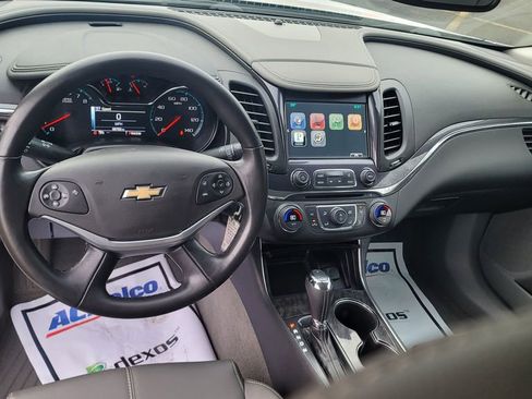 Used 2014 Chevrolet Impala LT w/ Convenience Package image 24