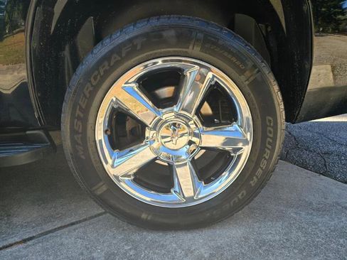 Used 2013 Chevrolet Tahoe LTZ image 16