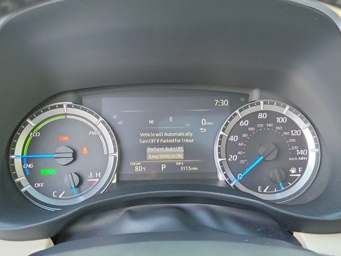 Used 2025 Toyota Highlander XLE AWD/4WD image 20