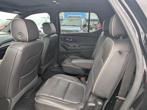 Certified 2023 Chevrolet Traverse Premier w/ Redline Edition image 9