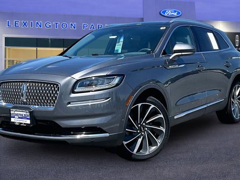 Used 2021 Lincoln Nautilus Reserve w/ Equipment Group 201A AWD/4WD image 3