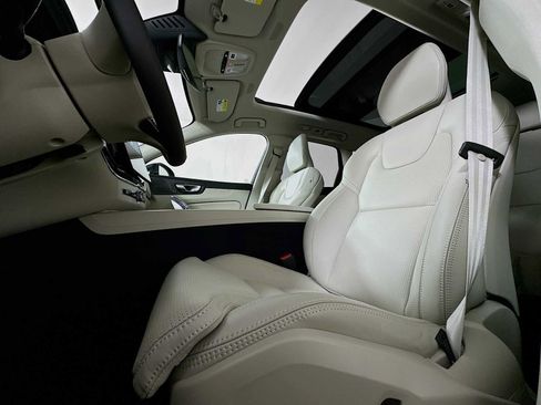 New 2026 Volvo XC60 B5 Ultra w/ Climate Package PRO image 19