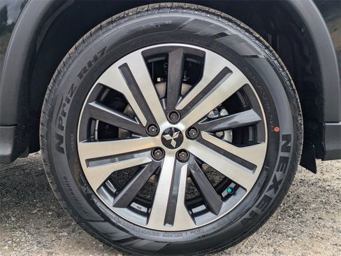 New 2025 Mitsubishi Outlander Sport SE image 11