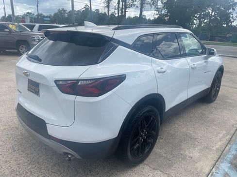 Used 2020 Chevrolet Blazer LT w/ Sound & Technology Package FWD image 5