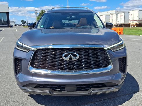 Used 2023 INFINITI QX60 Sensory w/ Vision Package AWD/4WD image 2