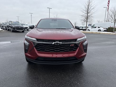 Used 2024 Chevrolet Trax RS w/ Sunroof Package image 3