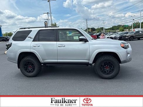 Used 2023 Toyota 4Runner TRD Off-Road AWD/4WD image 5