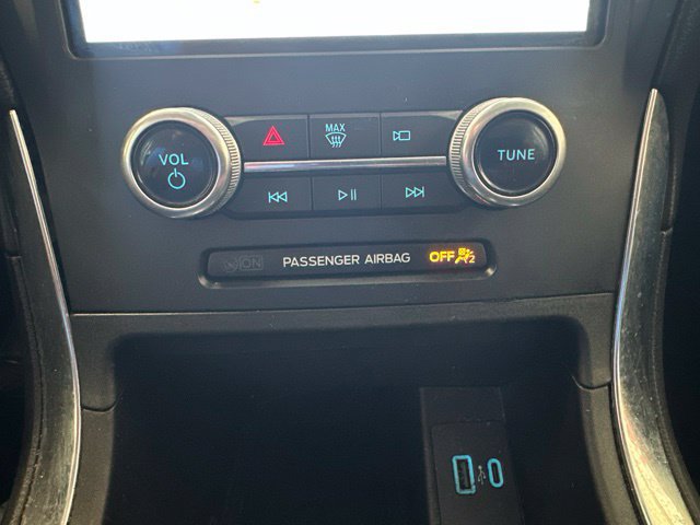 Used 2022 Ford Edge Titanium AWD/4WD image 19